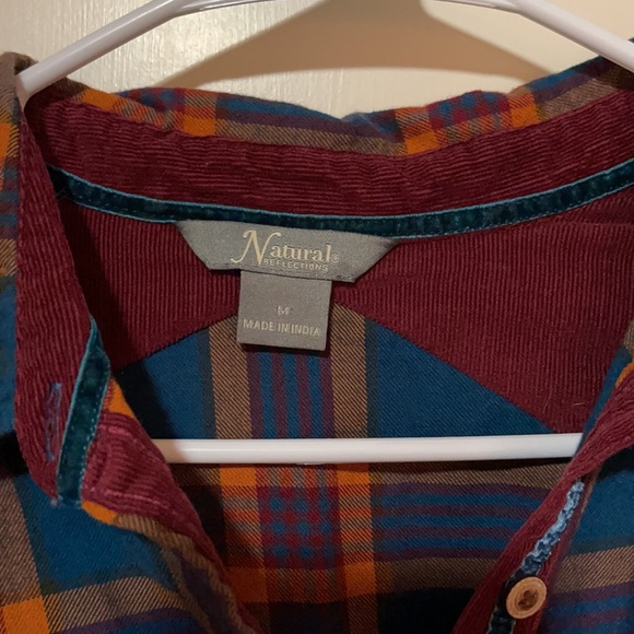 Plaid button up shirt, size Medium - Picture 5 of 5